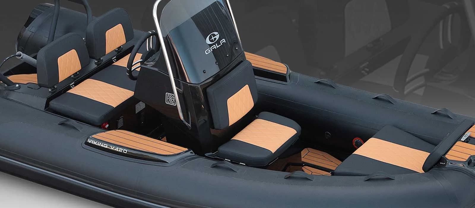 Gala Viking V420 cockpit and upholstery detail