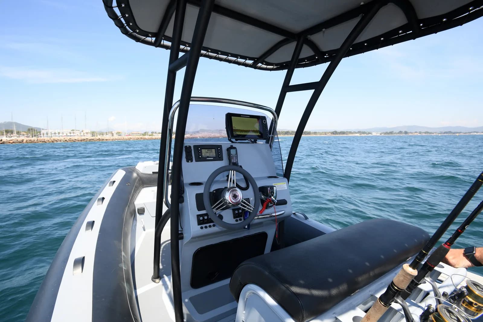 Gala Viking open-deck helm area
